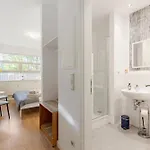 Albrechtshof Апарт-отель 3*