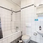 Albrechtshof 3*