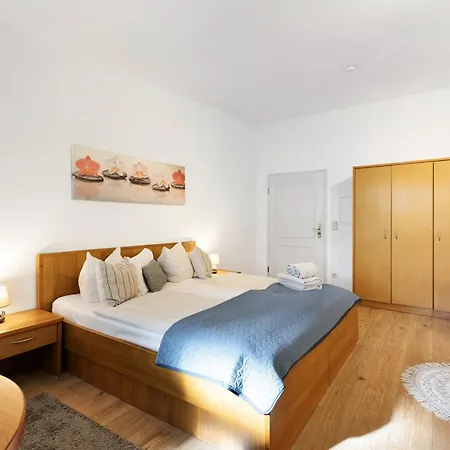 アパートホテル Albrechtshof 3*