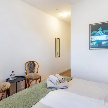 Albrechtshof 아파트호텔 3*